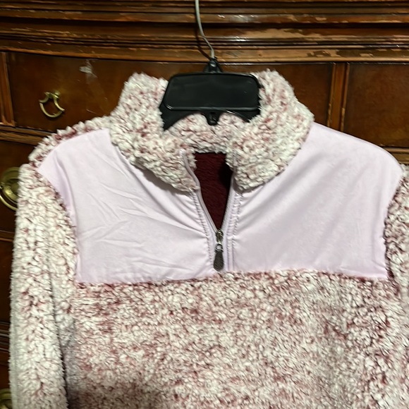 Fluffy pull over jacket - Picture 2 of 3